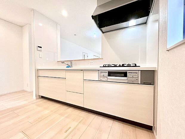 料理をしながらでもご家族との会話を楽しめる対面キッチン