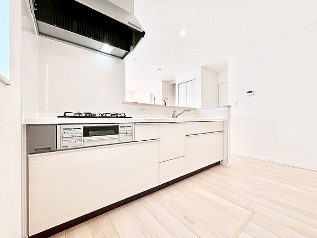 広々とした使い勝手の良いキッチンで日々のお料理も楽しくなりそう