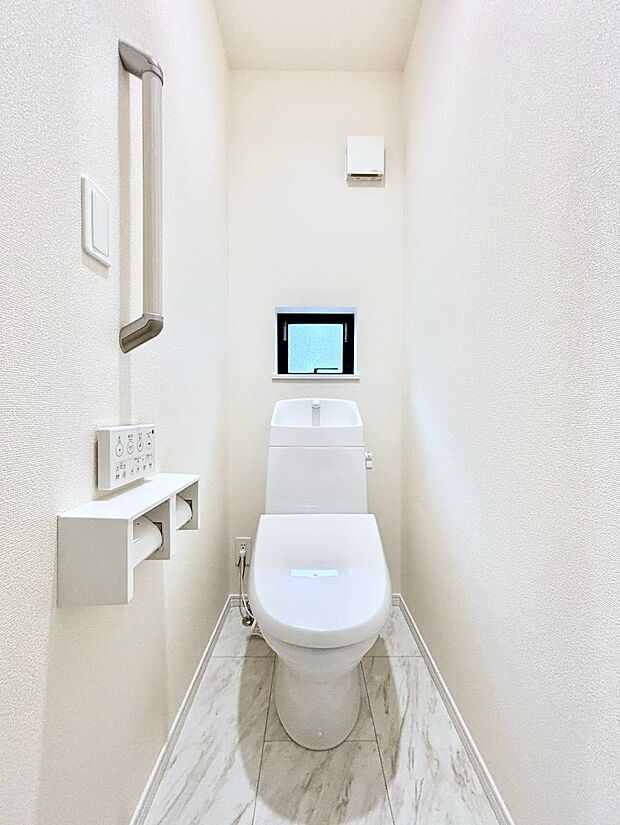 トイレは1階と2階それぞれに配置されていてとても便利です。 