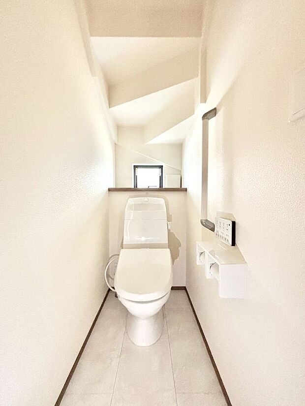 トイレは1階と2階それぞれに配置されていてとても便利です。 