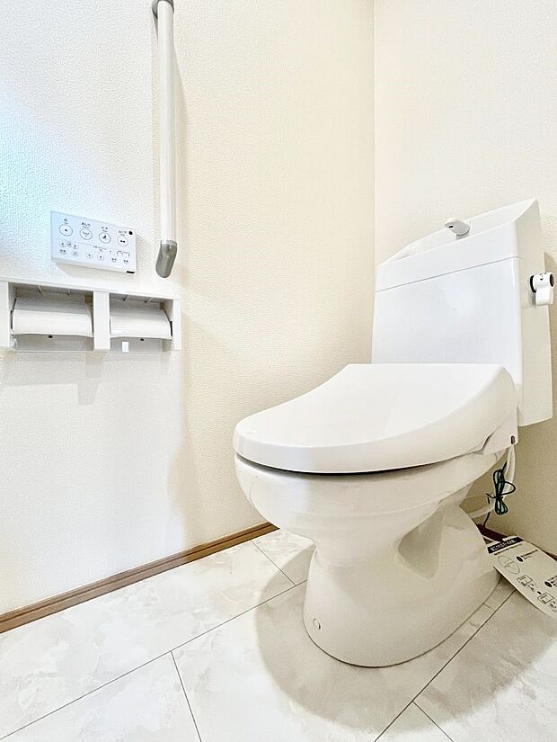 トイレは安心の2箇所！朝のバタバタも一安心です。