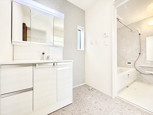 広々とゆとりのあるランドリースペース。  