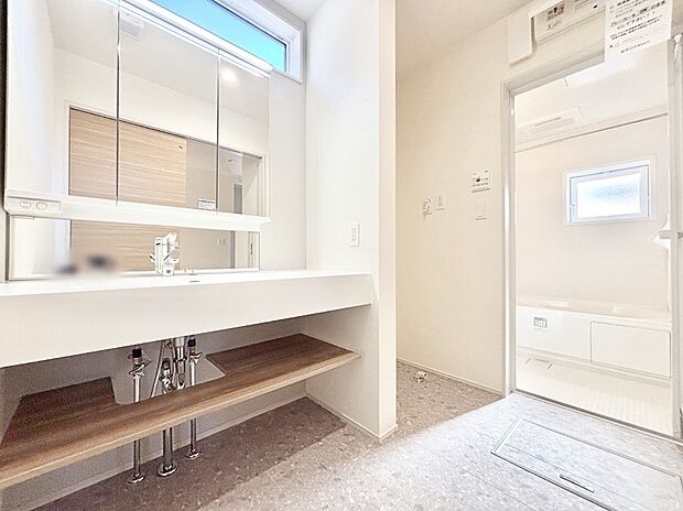 お子さんがうがい、手洗いも喜んでしてくれそうな洗面所！