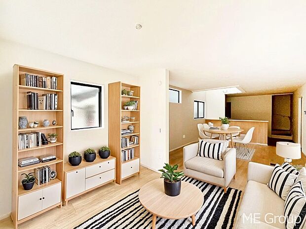 対面キッチン＆リビングイン階段を採用した家族の絆深まるＬＤＫ　※家具はCGです