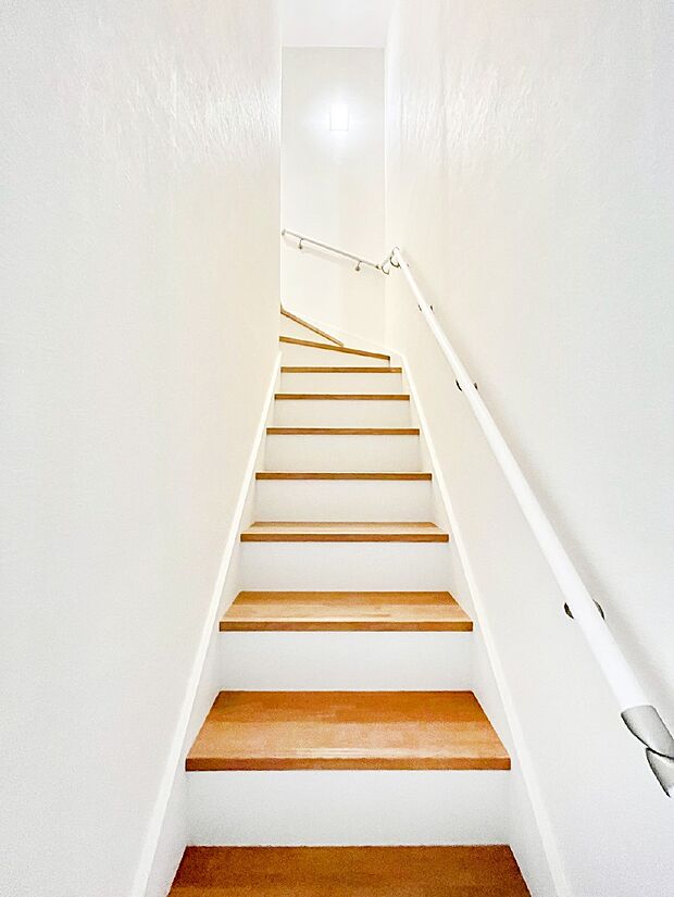 リビング階段が家族の笑顔と会話をつないでくれます