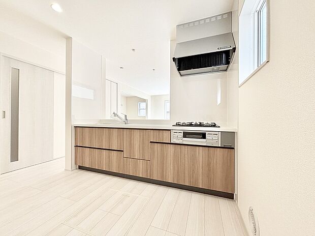 ゆとりあるキッチンではご家族と楽しくお料理ができます。