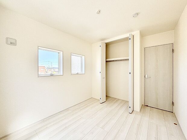 子供部屋にもおすすめな収納スペースたっぷりの居室