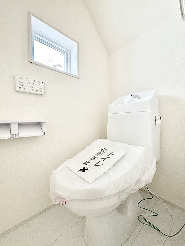 トイレは安心の2箇所!朝のバタバタも一安心です。