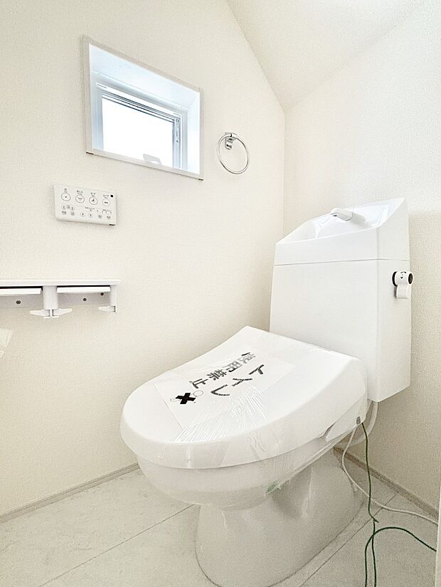 トイレは安心の2箇所!朝のバタバタも一安心です。