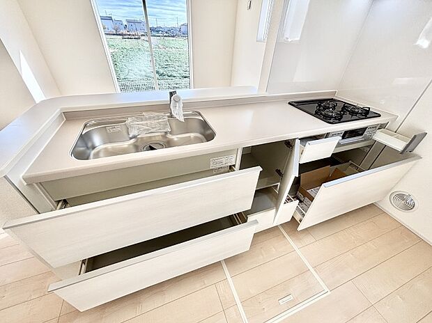 使いやすさを優先したスライド式収納タイプ！