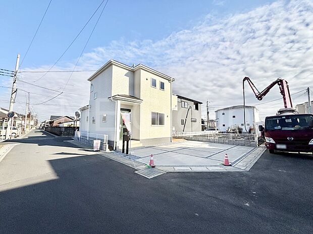 角地なので日当たりも良く、お家が堂々として見えます。