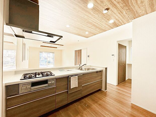 カウンター越しにお話しをしながら毎日のお料理をもっと楽しく