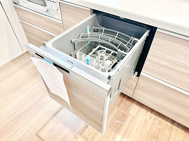 面倒なお片づけは食洗機にお任せ！家事の負担が減って、時間にも気持ちにもゆとりができます。