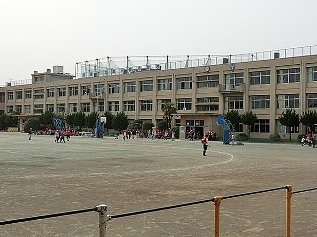 小学校 500m 川越市立霞ケ関小学校