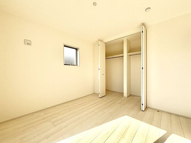 子供部屋にもおすすめな収納スペースたっぷりの居室