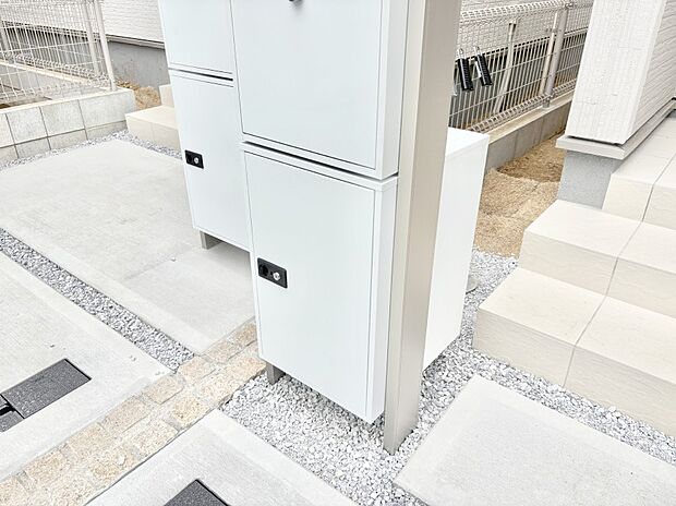 留守時の荷物の受け取りに便利な宅配ボックス