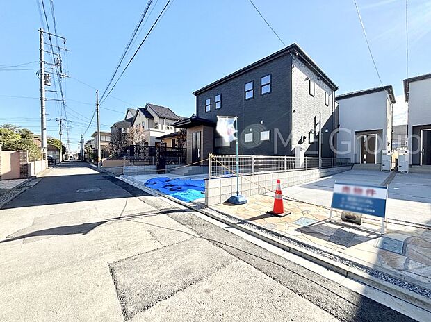 前面道路はきちんと整備されています