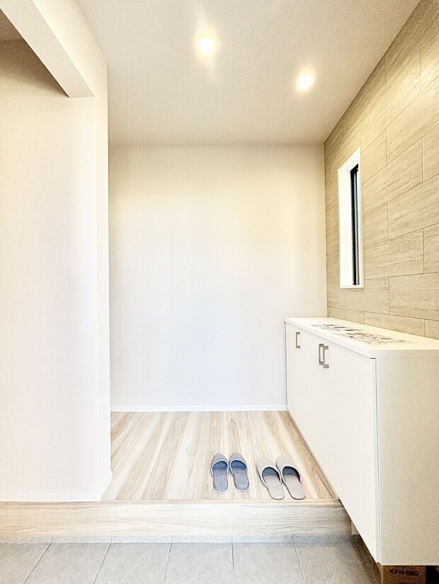 家族の帰宅やお客様をあたたかく迎える玄関