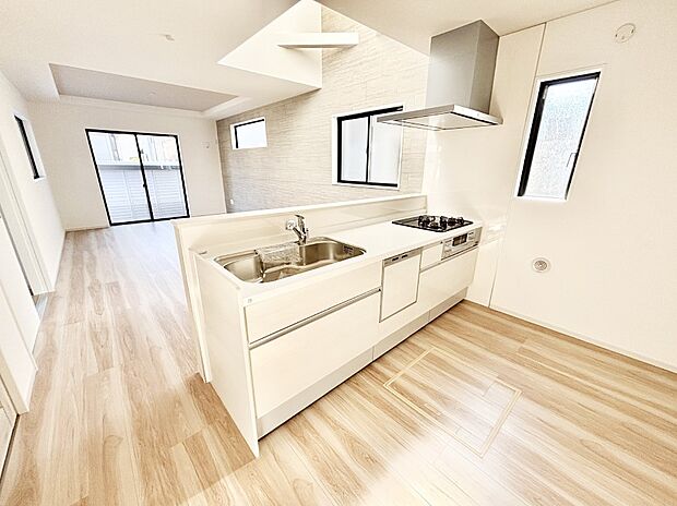 料理をしながらご家族との会話を楽しめる対面カウンターキッチン