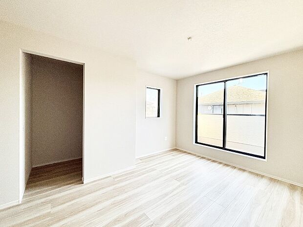 収納が充実しているので居住スペースを広々使えます