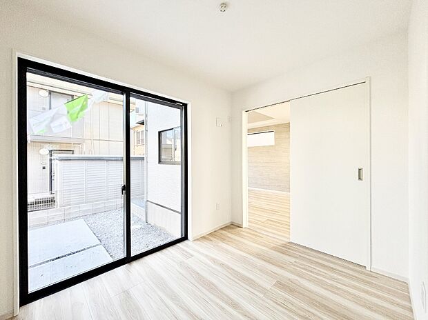 爽やかな日差しがお部屋全体を優しく包み込んでくれます