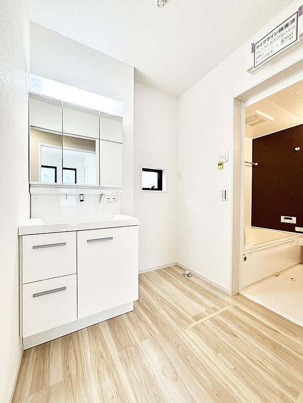 広々とゆとりのあるランドリースペース