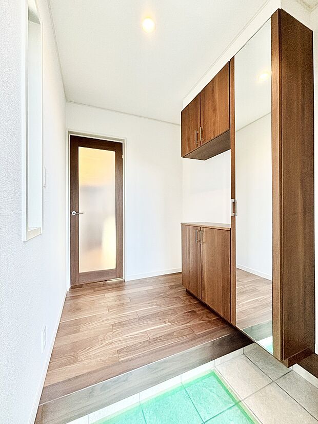 いつもきれいにしておきたい玄関ですね。  