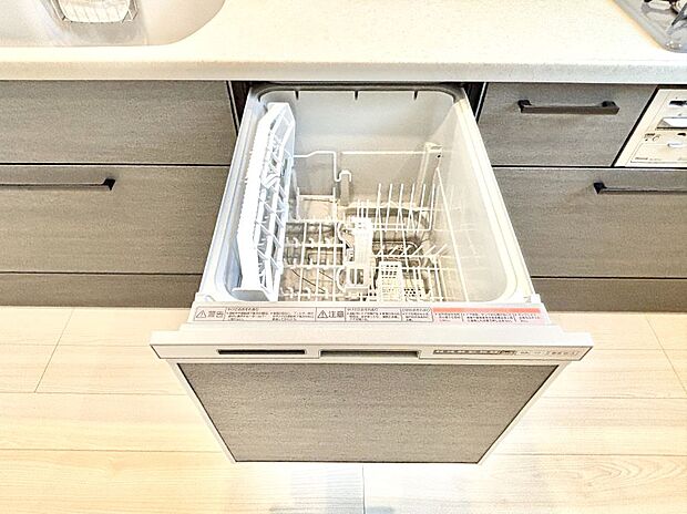 面倒なお片づけは食洗機にお任せ！家事の負担が減って、時間にも気持ちにもゆとりができます。