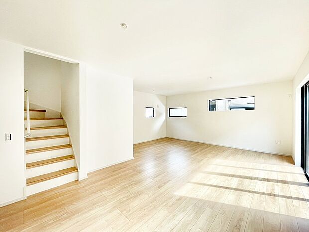 家族とのコミュニケーションが深まるリビングイン階段を採用したダイニング