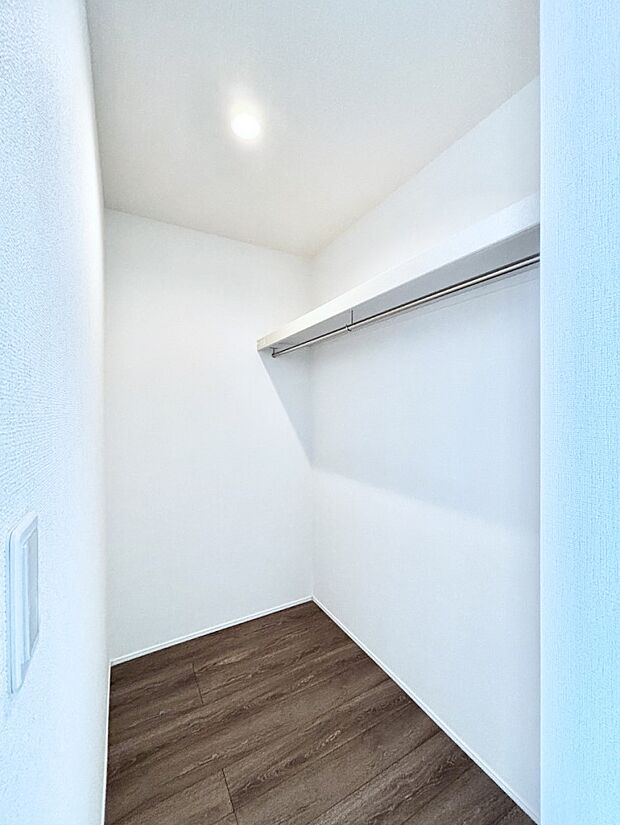 毎日の服選びが楽しくなるウォークインクローゼット