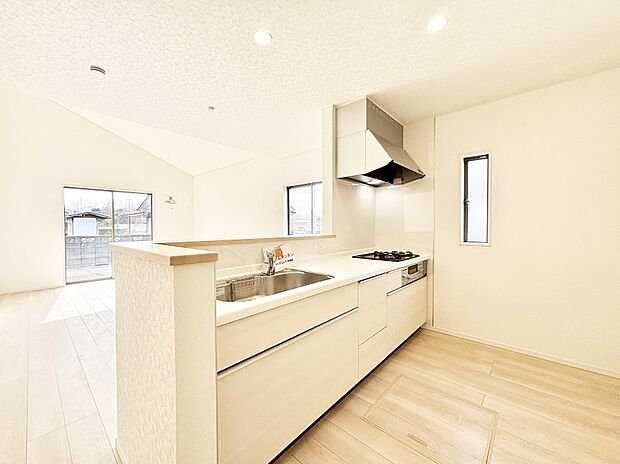 料理をしながらご家族との会話を楽しめる対面カウンターキッチン