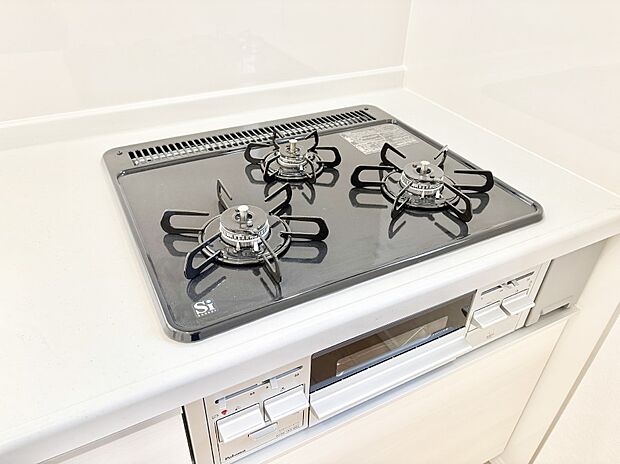 三口ガスコンロでお料理が一気にはかどりそう  