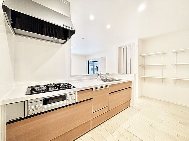 毎日使うキッチンだから、使いやすさ&お手入れのしやすさにこだわりました。