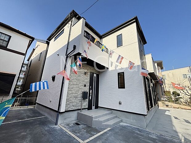 たっぷりの陽光と心地よい風が舞い込む住まい