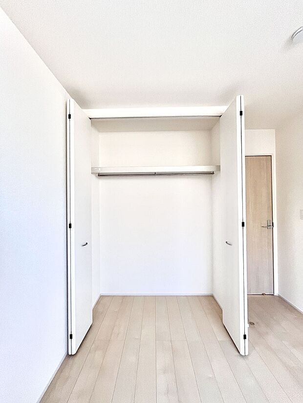 たっぷりの収納スペースで快適に暮らせそう 