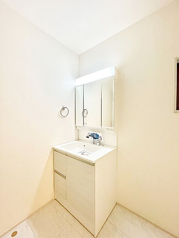 お子さんがうがい、手洗いも喜んでしてくれそうな洗面所！