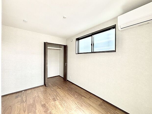 子供部屋にもおすすめな収納スペースたっぷりの居室