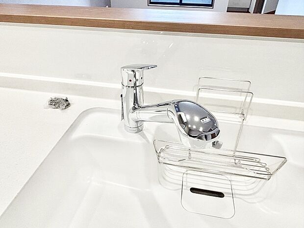 いつでも清潔なおいしいお水を。一つの水栓で水道水と浄水を使い分け。