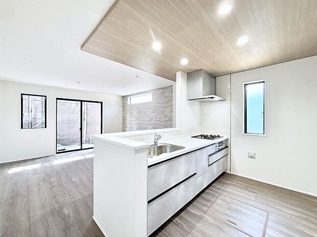 カウンター越しにお話しをしながら毎日のお料理をもっと楽しく