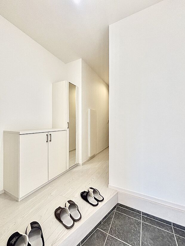 家族の帰宅やお客様をあたたかく迎える玄関