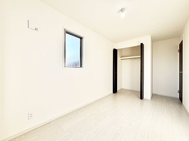 収納が充実しているので居住スペースを広々使えます