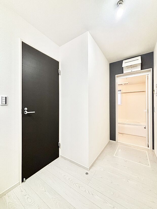 広々とゆとりのあるランドリースペース