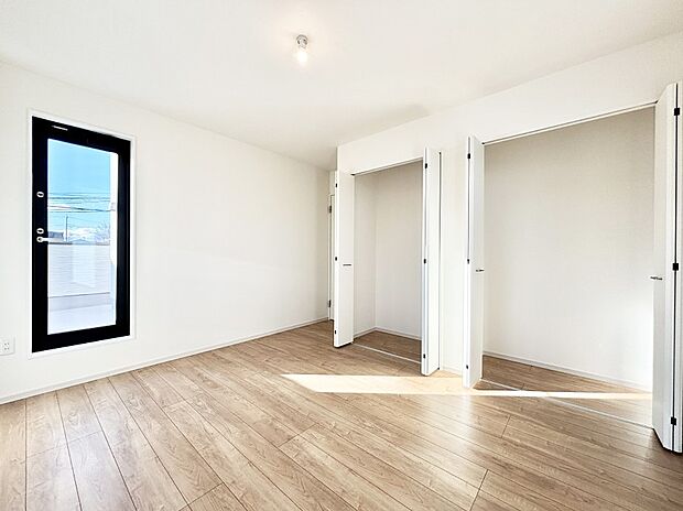 収納が充実しているので、居住スペースを広く使えます。 