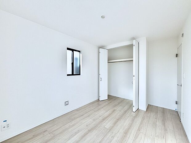 子供部屋にもおすすめな収納スペースたっぷりの居室