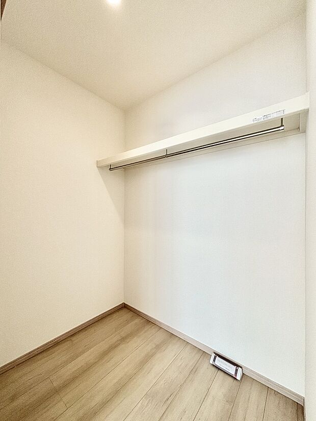 毎日の服選びが楽しくなるウォークインクローゼット