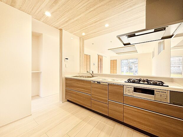 毎日使うキッチンだから、使いやすさ&お手入れのしやすさにこだわりました。