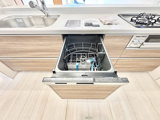 面倒なお片づけは食洗機にお任せ!家事の負担が減って、時間にも気持ちにもゆとりができます。