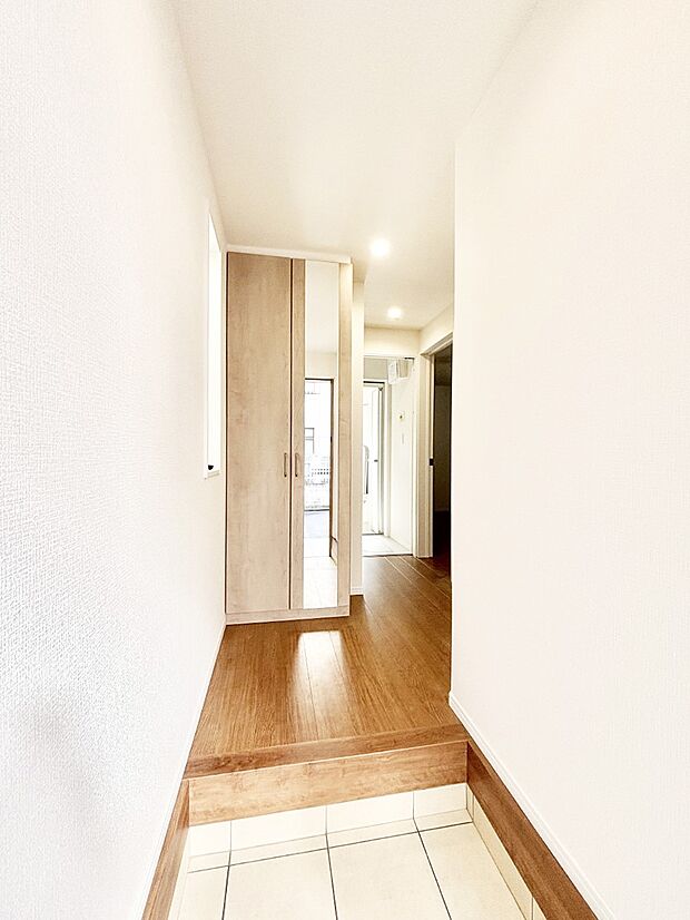 家族の帰宅やお客様をあたたかく迎える玄関