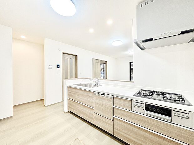 毎日使うキッチンだから、使いやすさ&お手入れのしやすさにこだわりました。