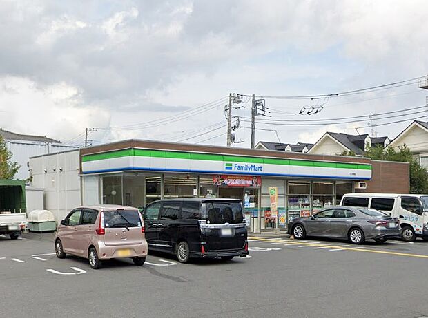 コンビニ 200m ファミリーマート 川口柳崎店